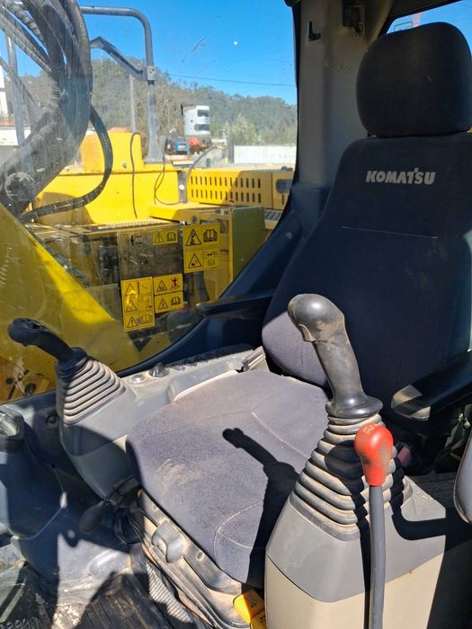 Escavadora  Giratória Komatsu PC138US-10 Ano 2014