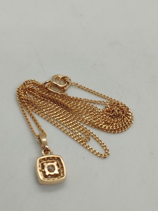 Золотая тонкая цепочка с кулончиком 45 см  1.52 грамма