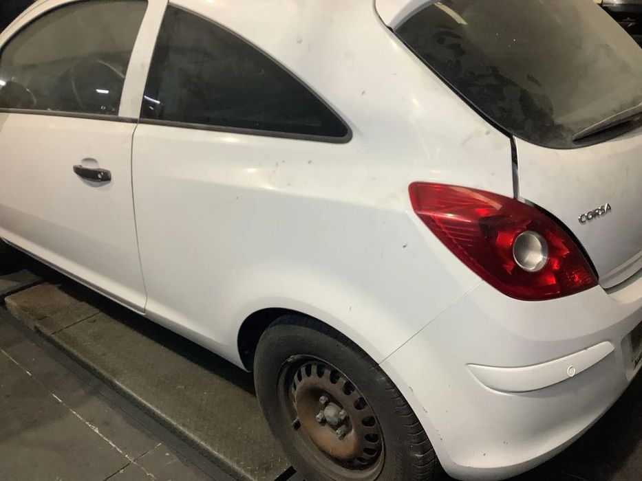 Opel Corsa D 1.3 CDTi - Para peças