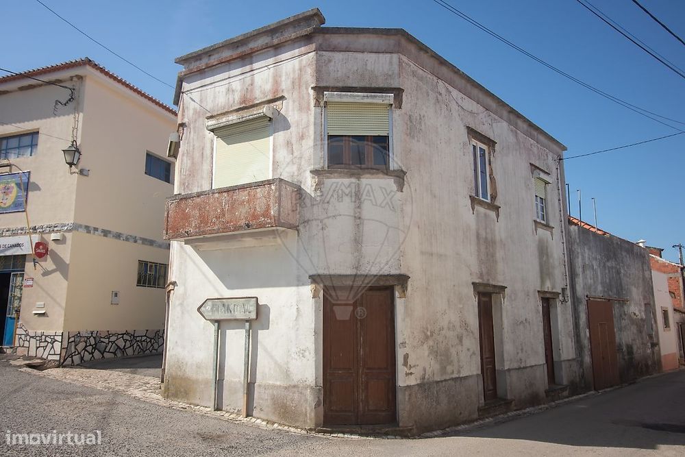 Moradia T4 para venda