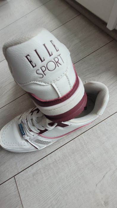 Buty sportowe damskie