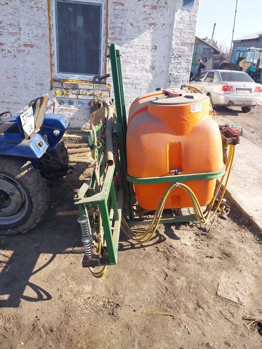 Продам обприскування на 800 літир