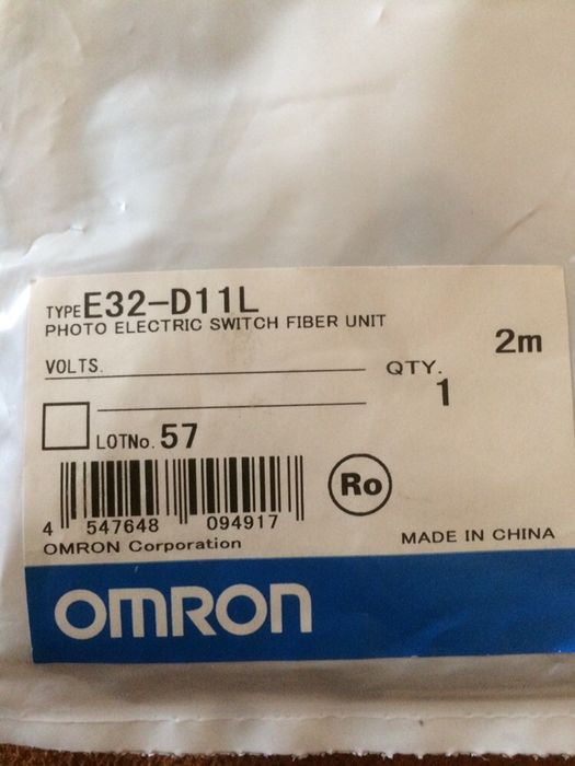 Omron E32-D11L Фотоэлектрический датчик