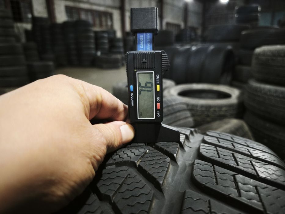Шини резина зима 275/35 r21 Pirelli sotto zero 3 NO