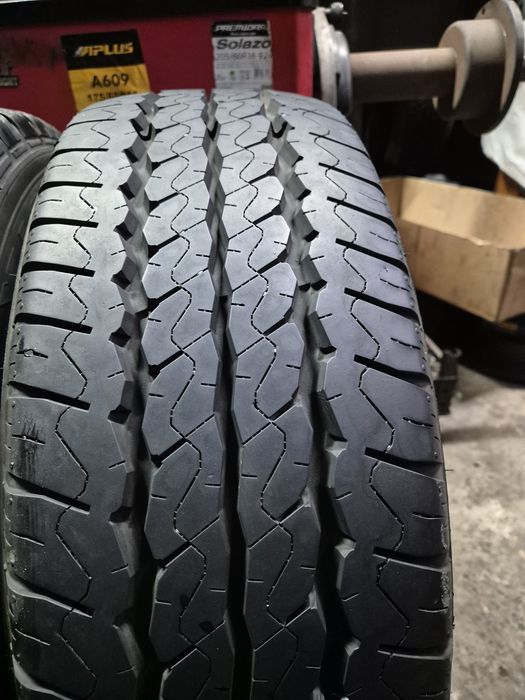Шини 215/65/15С, Maxxis  - Стан нових,  (221)