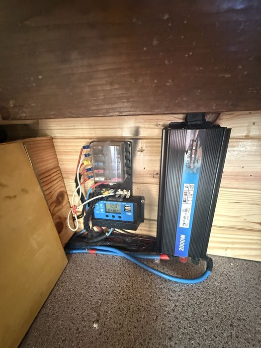 Ford Transit Campervan 1999 – Legalizada, equipada, pintura artística