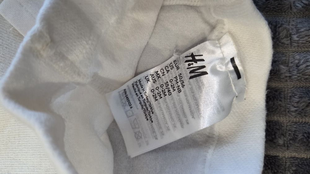 Сукні, костюм для виписки H&M