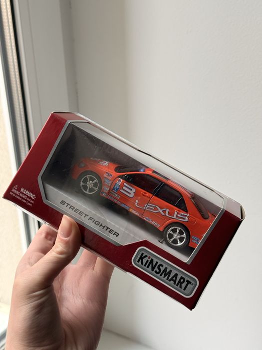 Продам нові машинки Kinsmart