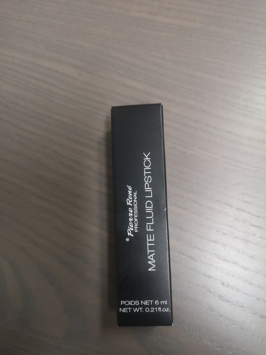 Matte Fluid Lipstic Pierre Rene no 4 purple trouble