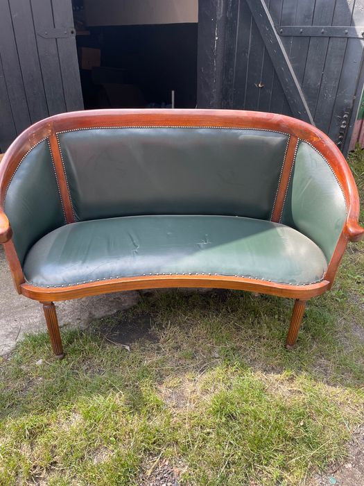 Stylowa sofa gabinetowa
