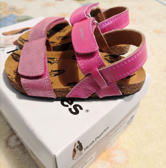 Sandálias novas menina marca Hush Puppies, tamanho 24