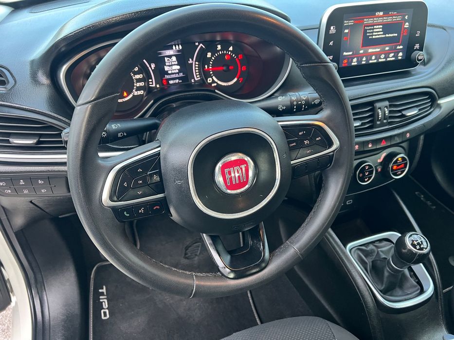 Fiat Tipo 1.3 M-Jet Lounge Tech