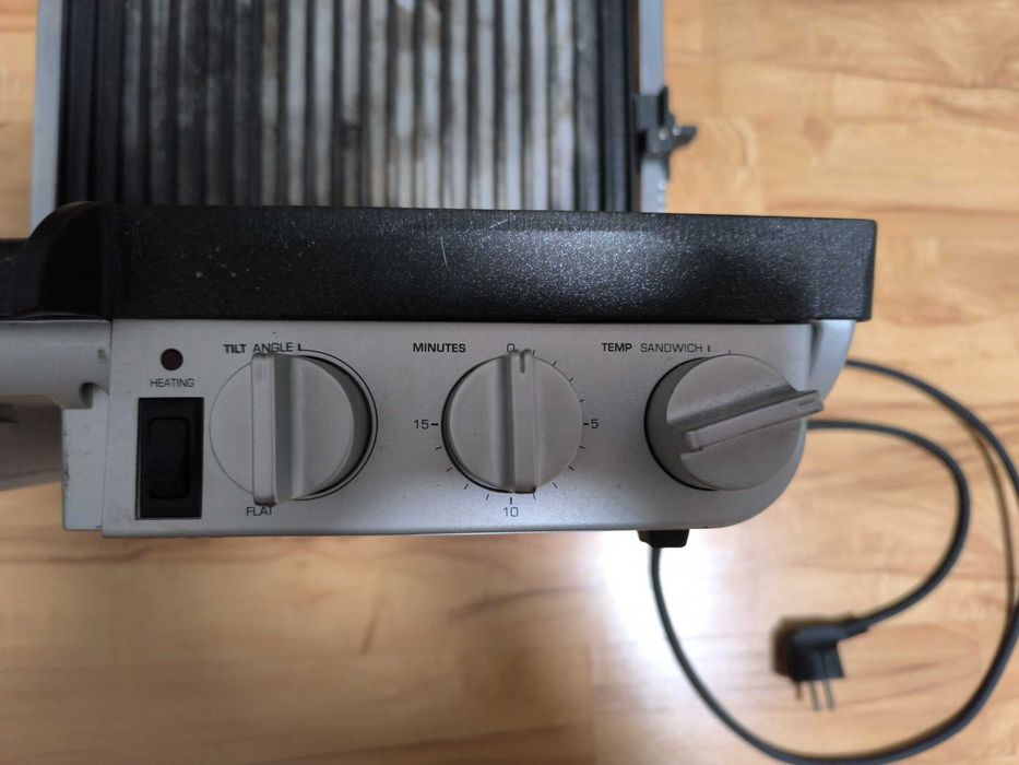 Opiekacz Grill elektryczny 2400W do kanapek kebaba Gastroback 42534