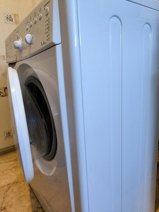 Пральна машина INDESIT (IWSB5105)