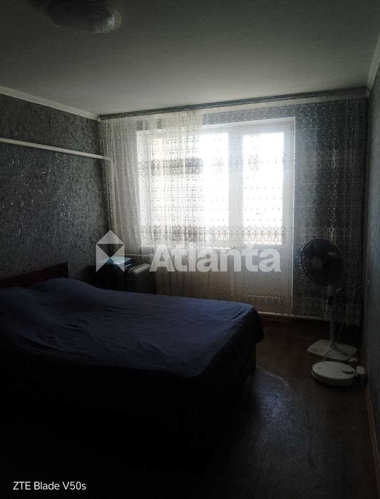 3 кімнатна квартира в с.Олександрівка (Комінтерновський район).