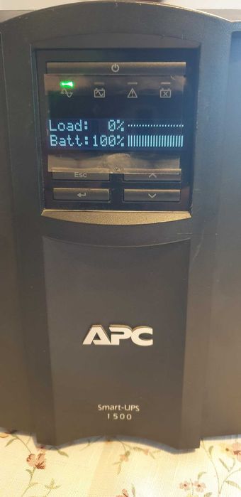 UPS APC Smart 1500