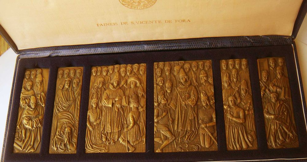 Medalhas Bronze Paineis de S. Vicente por C. ANTUNES