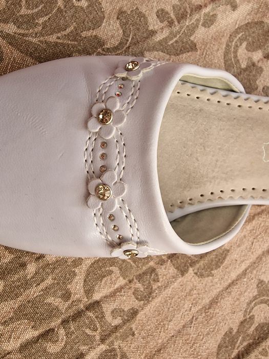 Buty komunijne białe