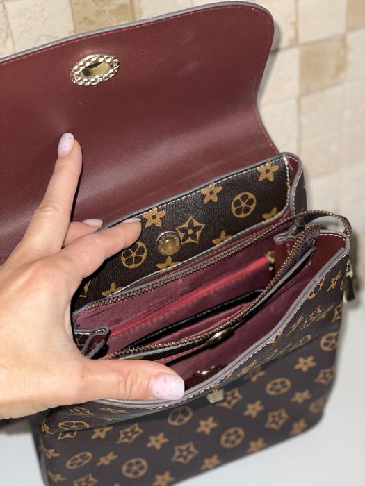 Сумка та рюкзак.