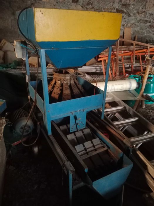 Descascador de amêndoas