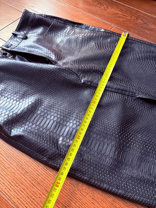 Spódnica z eko skóry