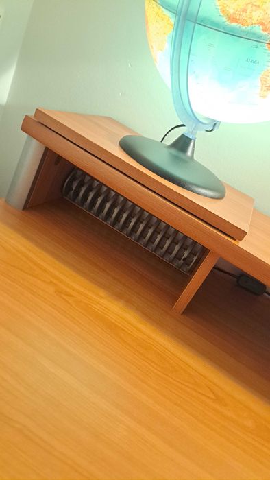 Secretária com arrumação