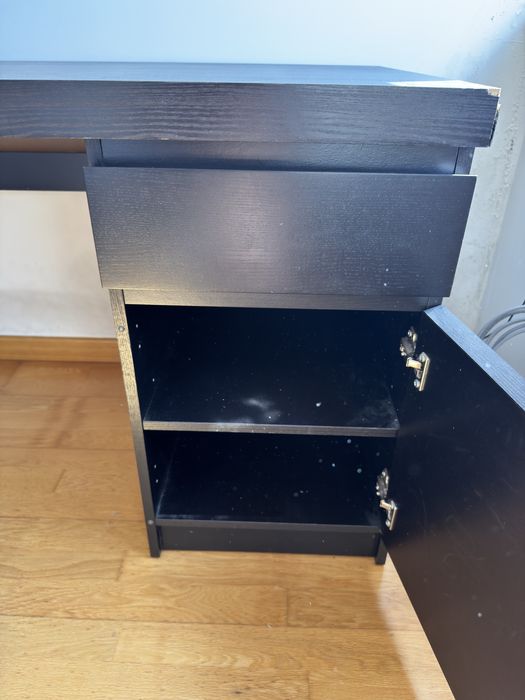 Secretária IKEA MALM