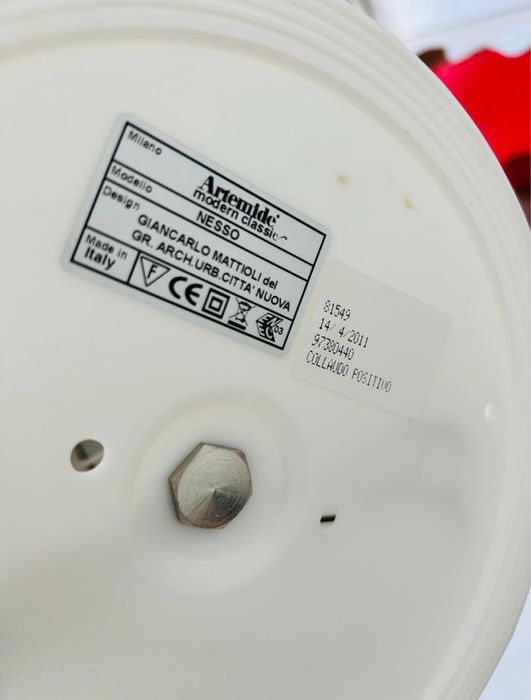 Candeeiro Nesso em branco da Artemide