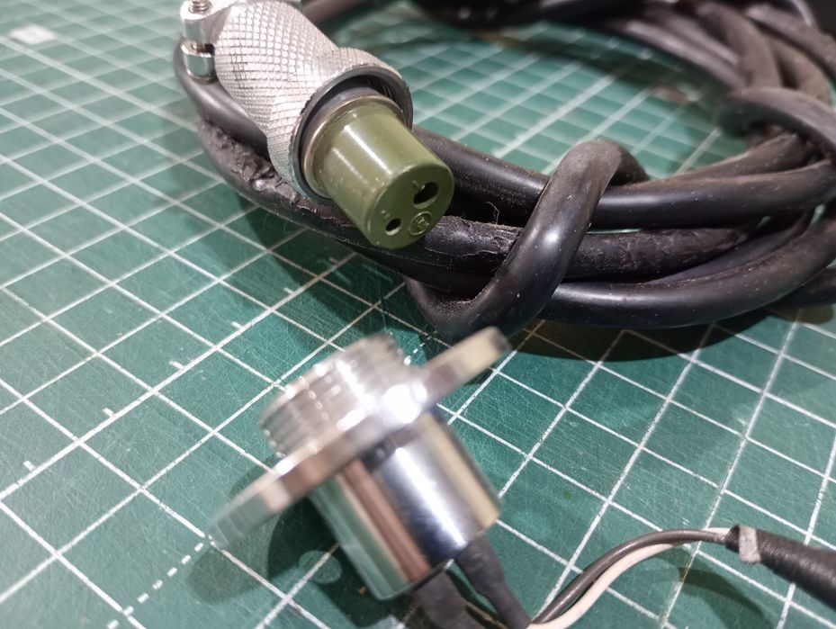 Педаль до системи підмотки матеріалу широкоформатного принтера