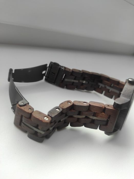 Наручний годинник HOLZKERN