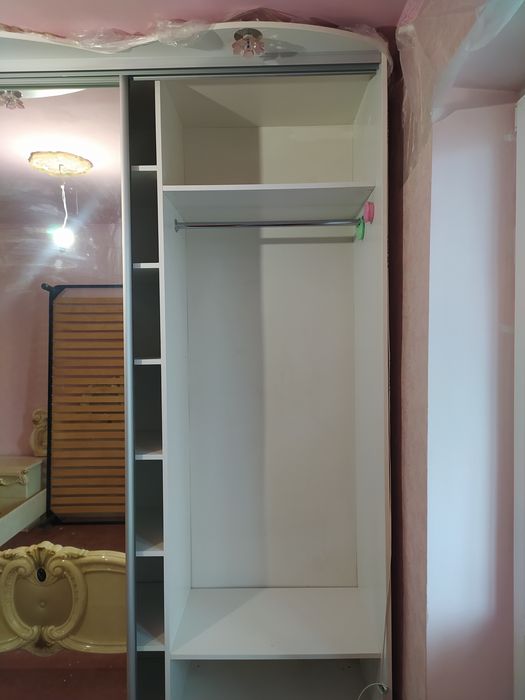 шафа купе у відмінному стані