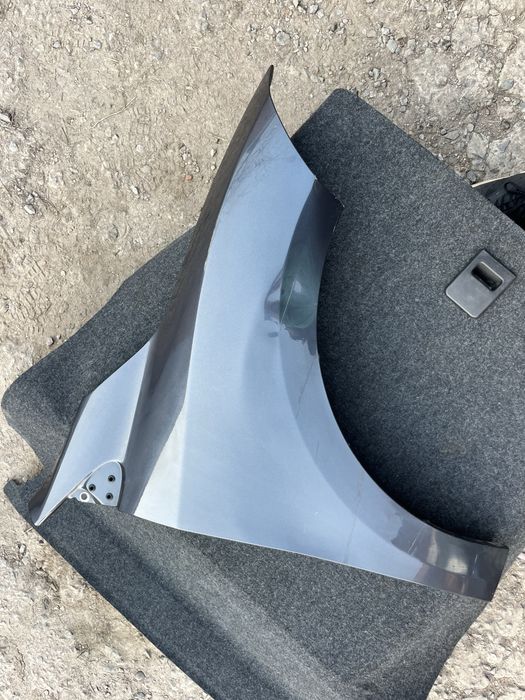 Праве крило Меган 3