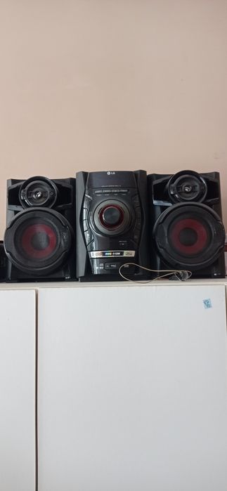 Wieża stereo marki LG