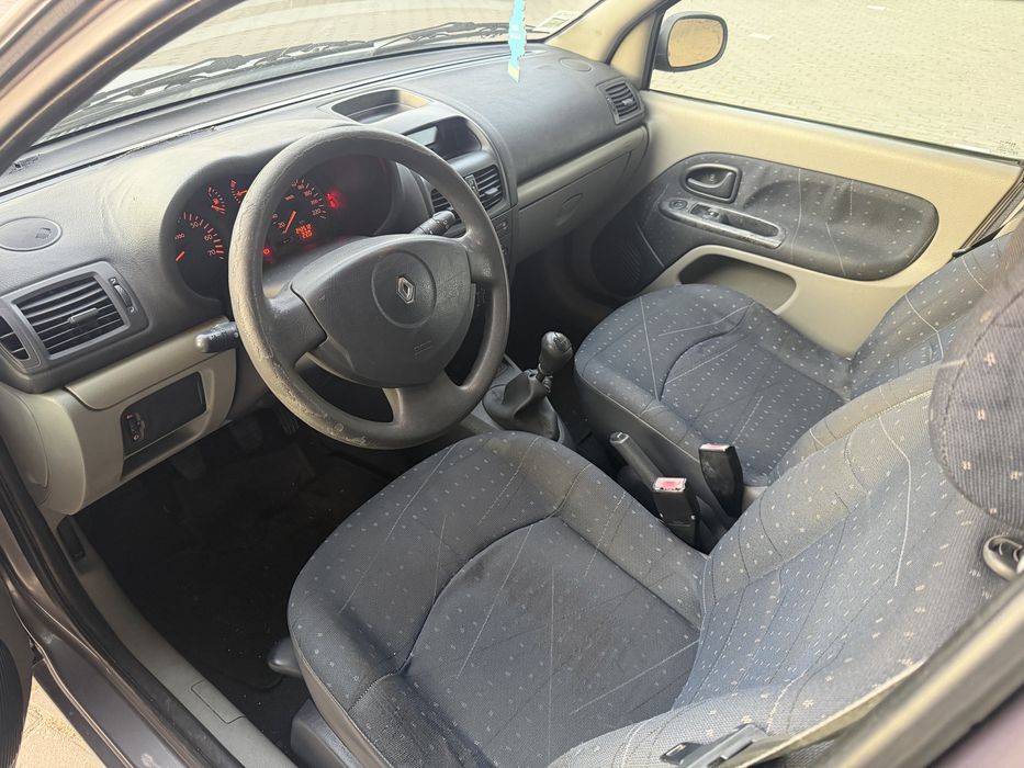 Renault Clio 1.1 16V – Económico e Fiável