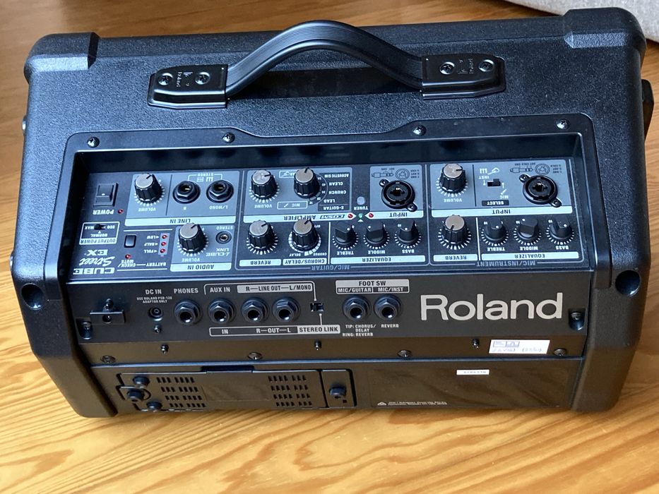 Amplificador Acústico Roland Cube Street EX COM SACO