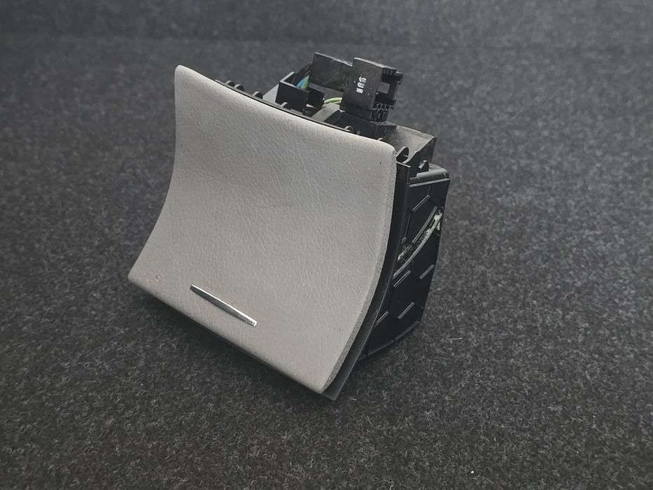 Consola Central Traseira Isqueiro Duplo /  Duas Entradas 12V ORIGINAL Mercedes w221 S class 2006-  EPC