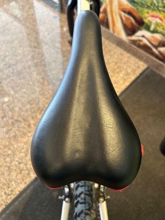 Bicicleta B’Twin Rockrider 300 – rodas 24’’