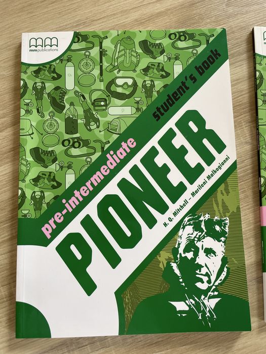 Pioneer pre-preimpermediate. Student’s book i workbook
