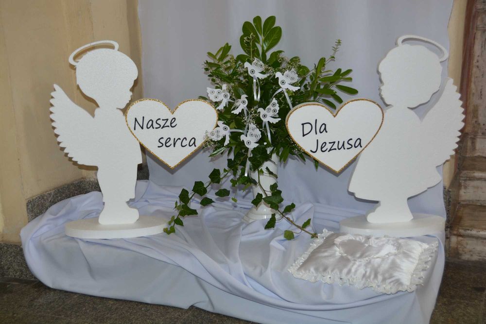 Anioły z sercami dekoracja Pierwsza Komunia