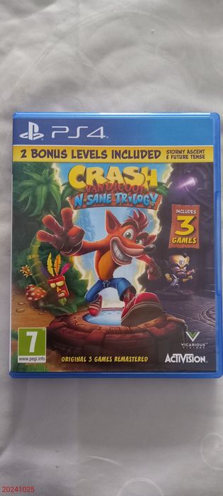 Vendo Fifa 2023 e  Crash Bandicoot para Ps4