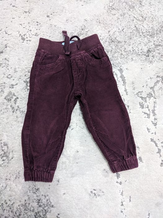 Штанішки для дівчинки.