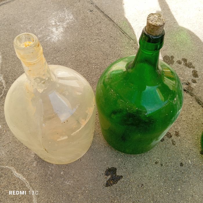 9 garrafões em vidro