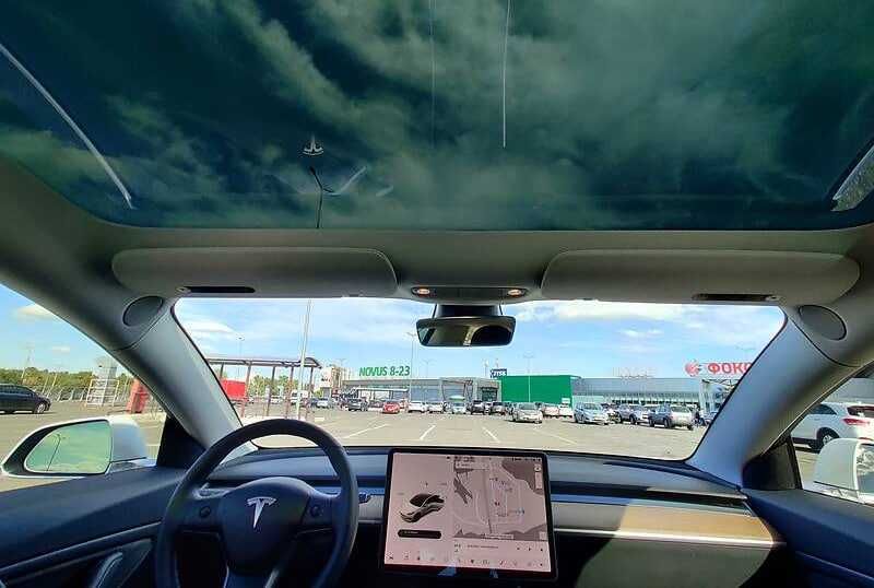 Tesla Model 3  2020