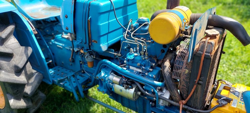 Японський мінітрактор Hinomoto e23  23сили