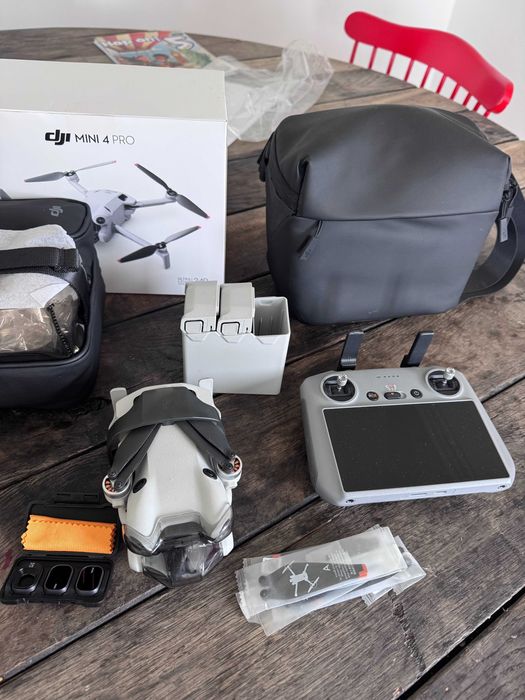 DJI Mini 4 Pro Fly More Combo – COMO NOVO (Pouco Uso)