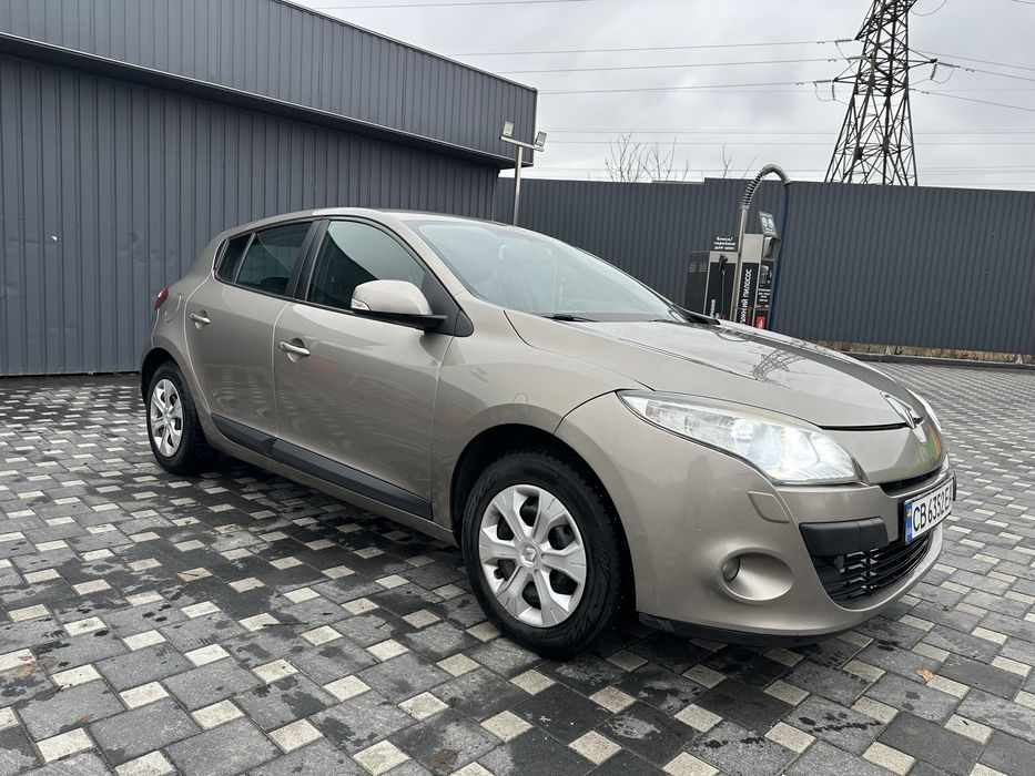 Renault Megane 1.6 бензин 2010