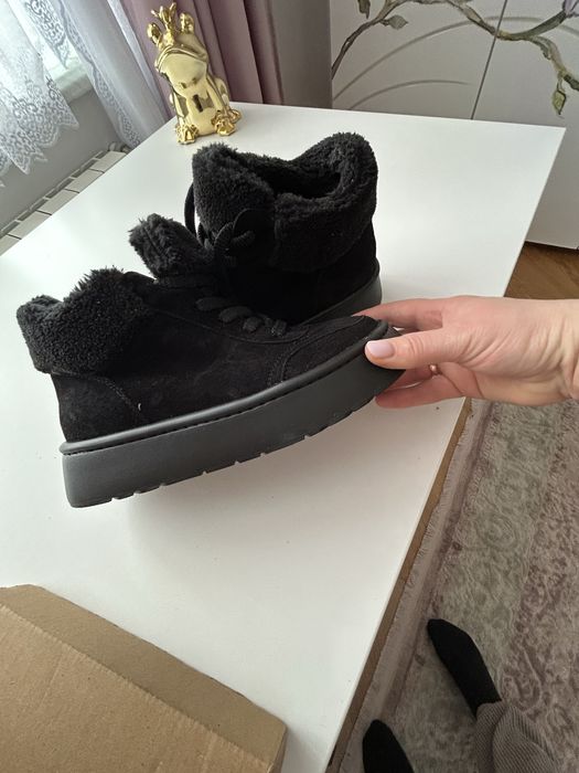 Черевики замшеві чорні короткі