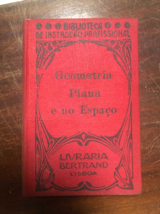 1- Sortido: Biblioteca de Instrução Profissional. Escolher em imagem