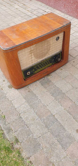 Zabytkowe radio "Stolica"