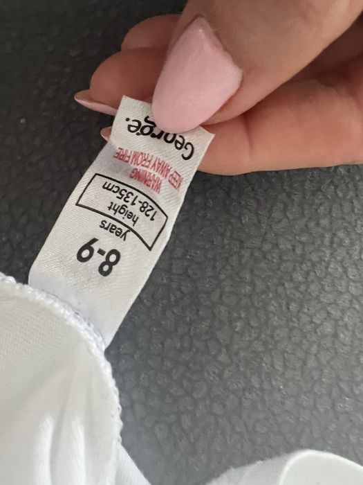 Bialy podkoszulek koszulka bluzka bokserka 7/8 lat